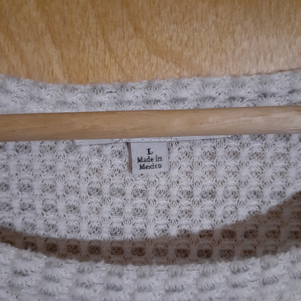 Top - Picture 2 of 2